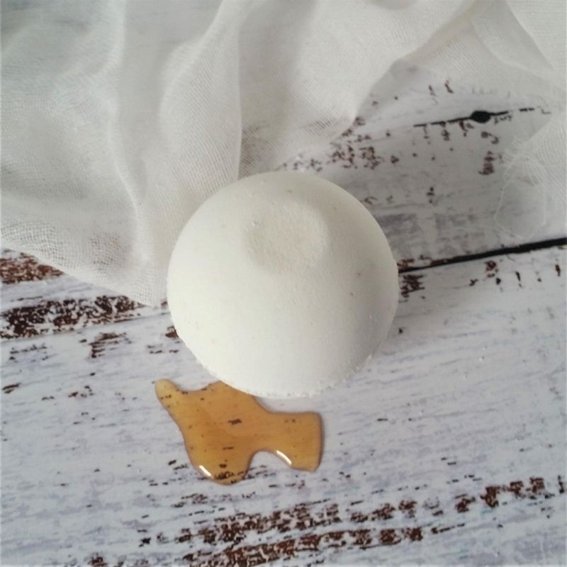 Milk Honey Bath Bomb